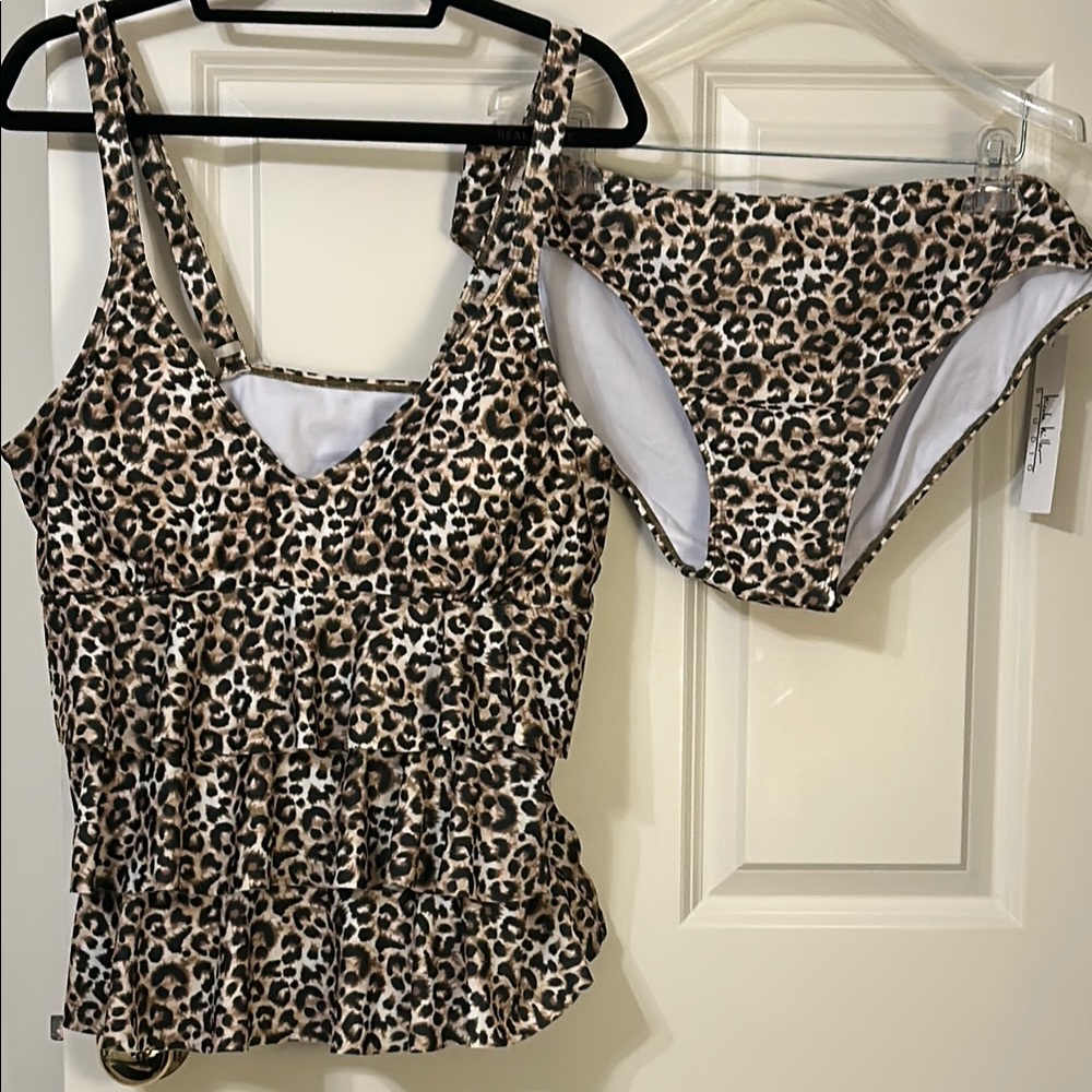 NWT Nicole Miller Animal Print Tankini Swimwear Set